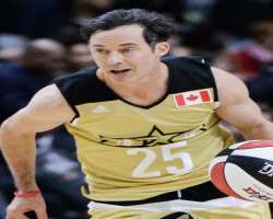 He played basketball at his Queen's University, Kingston, Ontario. He also played the sports for the international team for the NBA 2002 All-Star Week